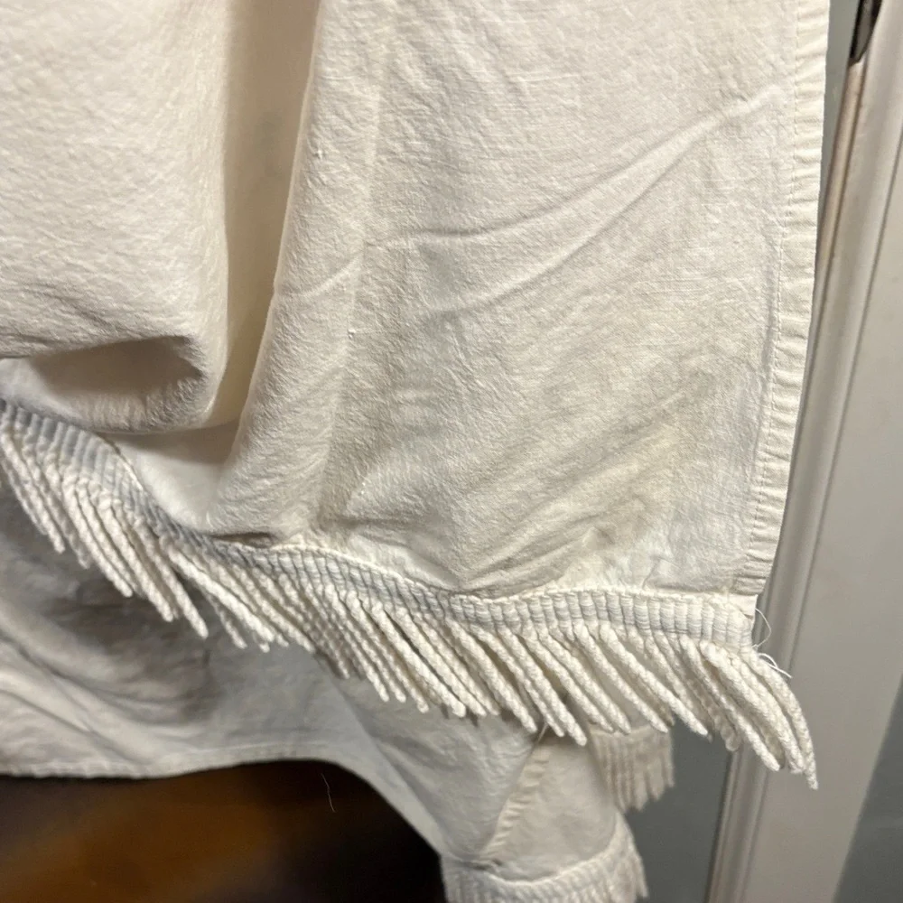 Floral Embroidered Cream full size coverlet 94 x 77 bag Aa‎
